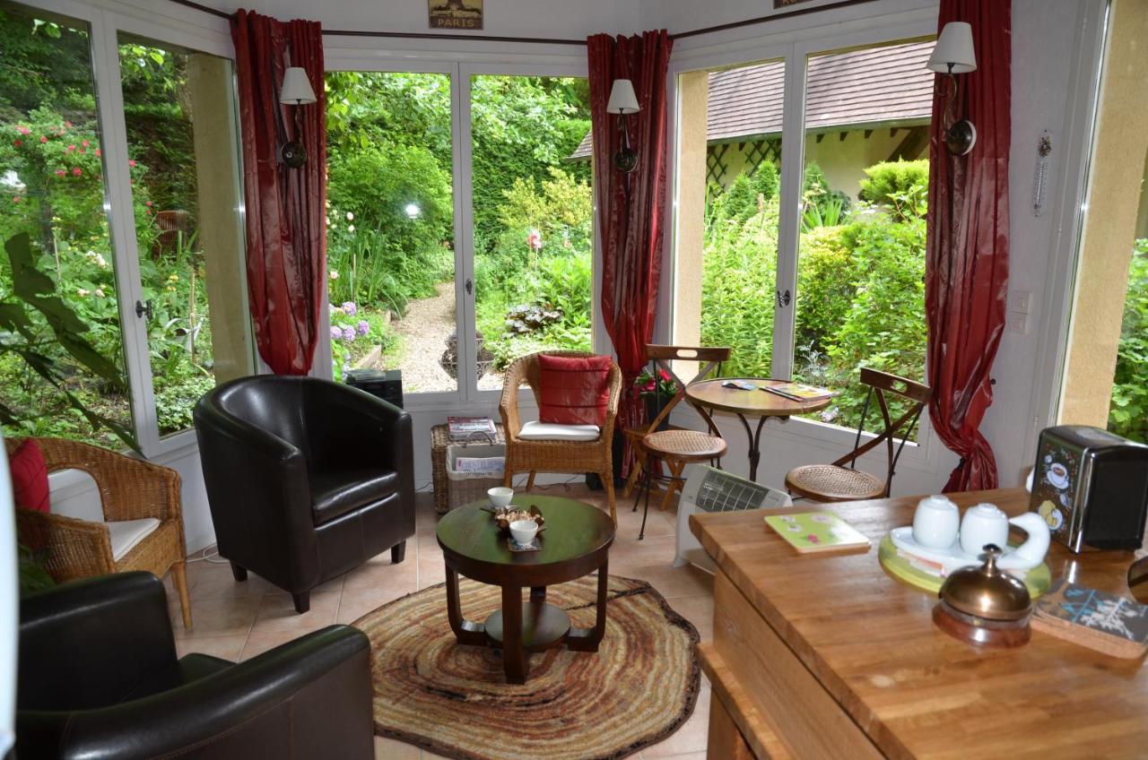 ジヴェルニー Le Clos Fleuri Bed & Breakfast エクステリア 写真